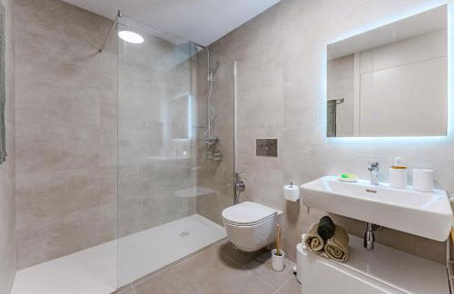 Oceanfront Oasis - Stunning beach view apartment - Foto 10