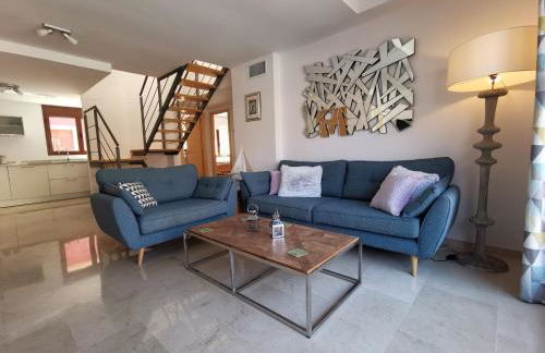 Beautiful penthouse with 3 pools, indoor heated pool, sauna, jacuzzi - Foto 6