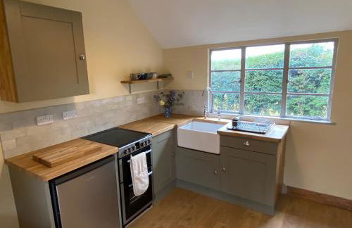 Cabin Sleeps 4 with Garden & Free Parking - Foto 2