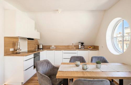 2 Schlafzimmer, Offene Küche, Balkon und Terrasse - moderne 90qm in ruhiger, zentraler Lage - nur 500m bis zum Strand - Foto 13