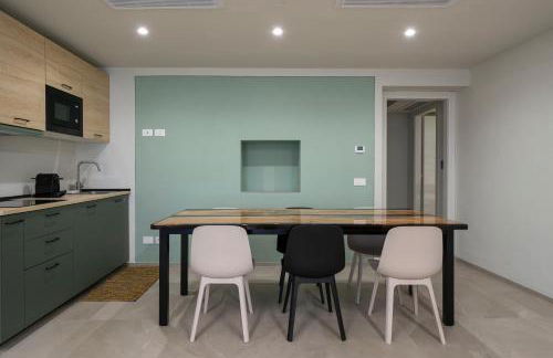 Front Lake Como - 3 Bedrms with AC, Free Parking and Wifi - Foto 8