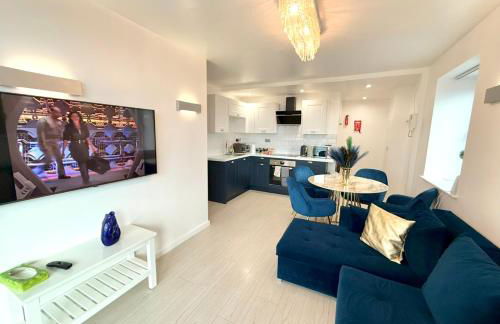 Award Winner of 2026 &2025 traveller & Best guest rated apartment, two bedroom, #1 Leeds city centres most central location, Great 180 degree views,balcony , PARKING onsite, Netflix & WiFi - Foto 45