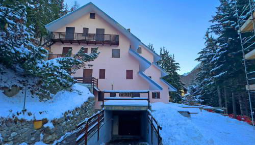 Chaberton Romantic Retreat Ski In Ski Out - Happy Rentals - Foto 4