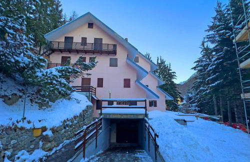 Chaberton Romantic Retreat Ski In Ski Out - Happy Rentals - Foto 4