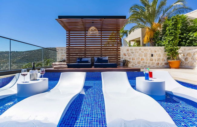 Luxurious 3 bed Villa Located in Kasantalya Turkey With Private Pool and gym - Photo 27