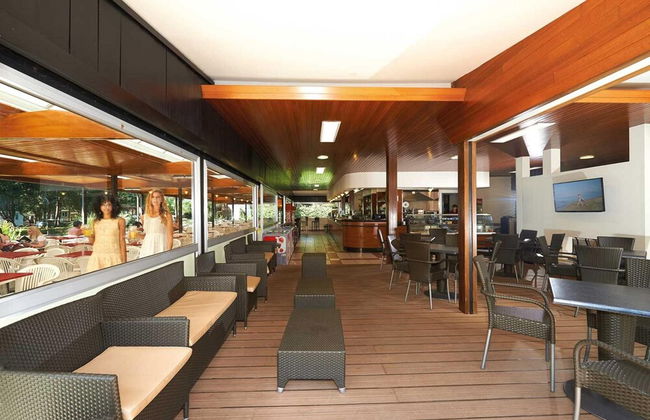 Shaded Retreat by the Beach - Photo 31