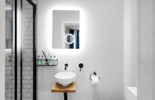 Stylish modern apartment near the city centre with nearby off-road parking - Foto 27