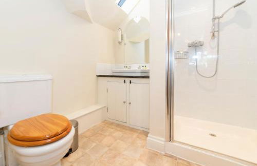 Luxurious Country House with Cinema Games Room - Pass the Keys - Photo 58