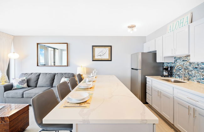 High Floor Ocean View Condo (King Bed and Parking) - Foto 74