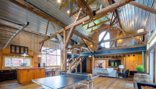 Urban Farmstead Family Retreat - Game Barn - Foto 1