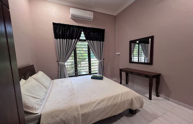 Nurbayu Villa (3 and 4 bedroom Villa) Kemaman - Foto 9