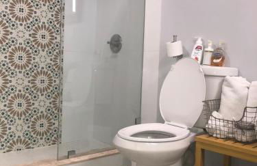 Private Studio Cabin steps from Calle 8 - Foto 30