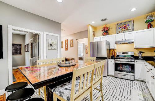 Dog-friendly home with large patio, W/D & central AC - Foto 10