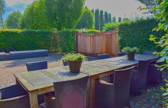 Posh Holiday Home in Alphen with Hot Tub - Photo 35