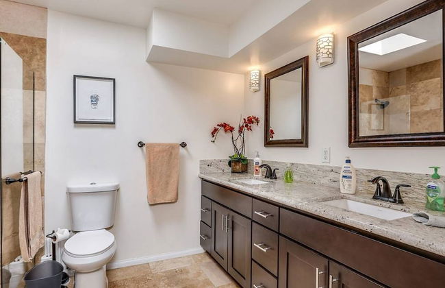 Relax at the 3BR Tranquil Oasis in Palm Springs - Foto 13