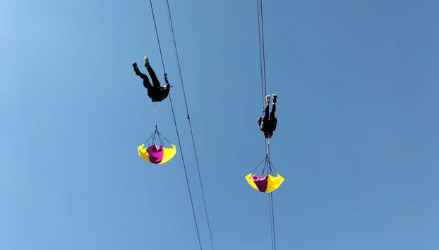 Sobrevoando Cuenca na tirolesa