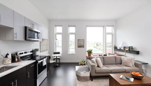 Modern 1BR Apt with Rooftop, Gym, and Parking - Foto 5