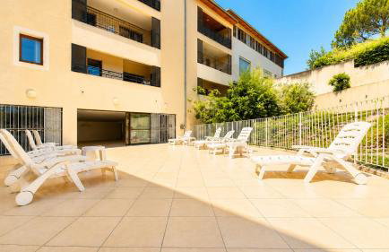 Uzès centre à 2 min - piscine - clim - parking - Foto 10