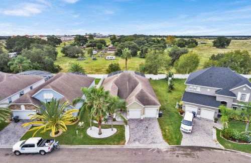 Gorgeous Family Home w Pool, pool Spa, BBQ, Game Room - Foto 30