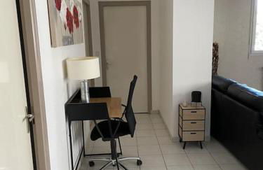 Bel appartement proche gare - WiFi - parking - Foto 4