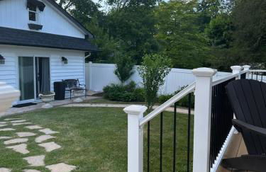 The Most Desired Summer Retreat with Private Pool Just 5 Minutes from the Beach - Foto 8