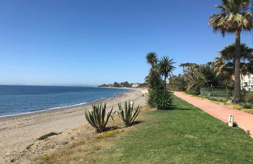 Marbella - Estepona beach frontline apartment - Photo 11