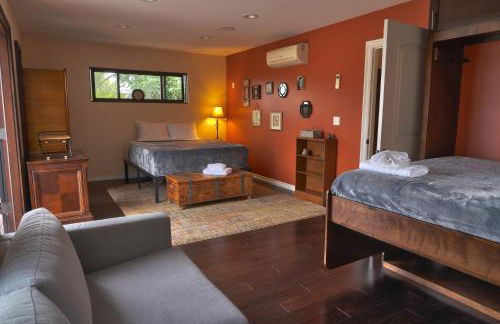 Stunning Home & Spectacular View - Photo 11