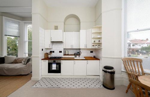 GuestReady - Charming Loft Apartment in Chiswick - Foto 16