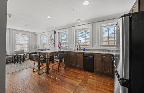 Stylish Loft Steps Away from Main Street - Photo 3