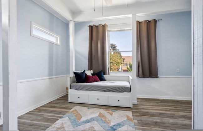 Beach Break Getaway in Virginia Beach - Photo 32