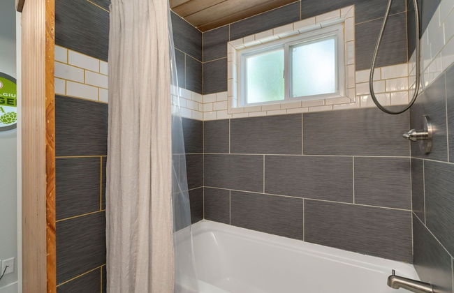 Old Town Retreat w/ Vintage Flair Near Csu, Bikes! - Photo 17