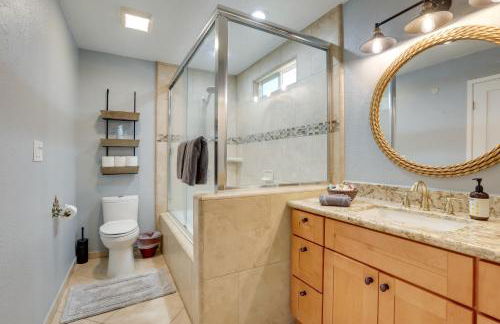 Family Home with Pool about 7 Mi to Downtown Sacramento! - Foto 19