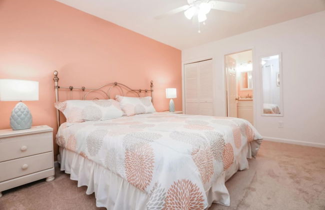 Beautiful Sea Gem - Condo 1 4 mi From Beach w Pool - Foto 6