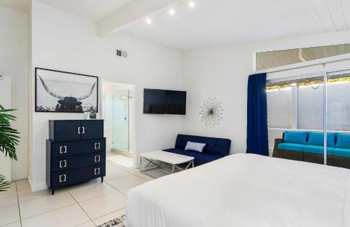 Far Far Away in Vista Las Palmas by ACME House Company - Foto 2