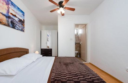 Four-Bedroom Holiday Home Lovinac With An Outdoor Swimming Pool 09 - Foto 47