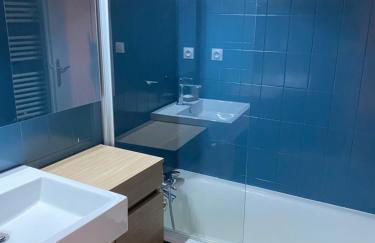 Location studio plein centre Les Carroz - Foto 2