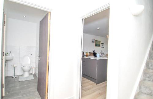 2BR Flat WiFi, Parking Contractors & Families - Foto 23