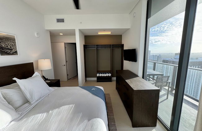 Sky-high Luxury in Downtown Miami - Photo 24