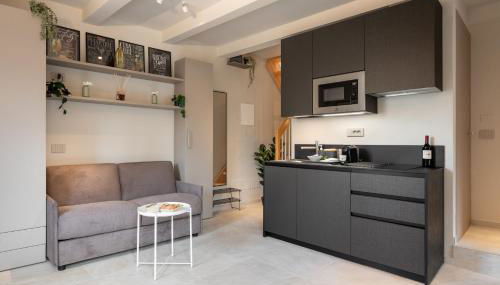 Via Avelli, 4 - Florence Charming Apartments - Attico al 5to piano senza ascensore vicino Stazione Con terrazza con Vista Santa Maria Novella - Foto 2, stove