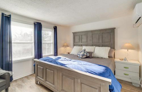 Beach Plum Manor with Stargazing Dome Home Across From Beach - Foto 16