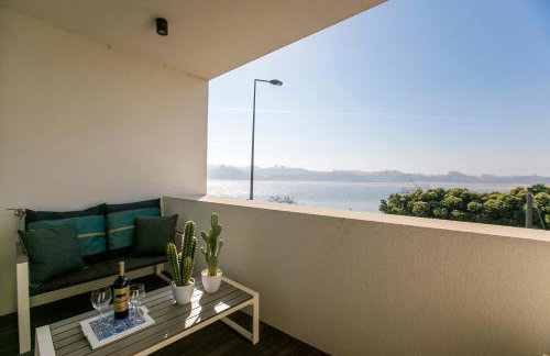 LovelyStay - Luxury 2BR Duplex Apartment in Foz Porto - Foto 9