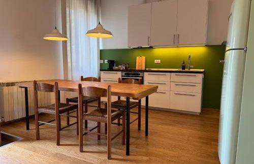 Comfort Stay Legnano - Appartamento di 85m2 con 2 bagni, Smart TV, WiFi ultra veloce e angolo lavoro, perfetto per visitare Milano in relax - Photo 13