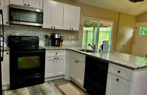 London Towne Bungalow Wloft - Walk To The Beach! - Foto 44