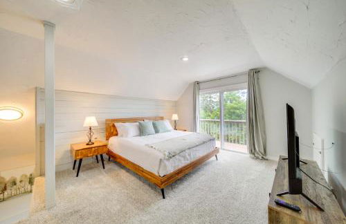 Tree-Lined Hayden Home with Hot Tub and Lake Views! - Foto 11