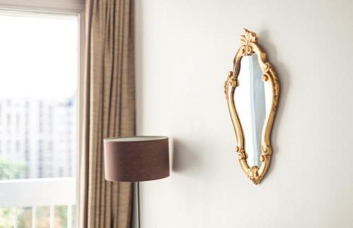 4 min walk to Metro, 60m², renovated, La Défense - Photo 14