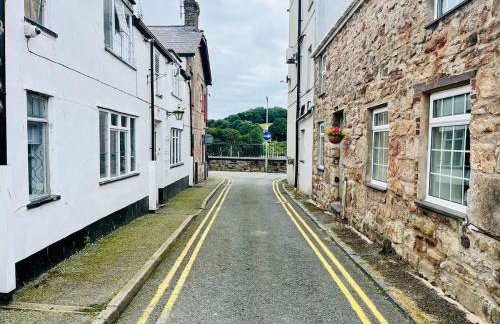 Tre Gof Bach, cosy cottage in seaside castle town - Foto 3