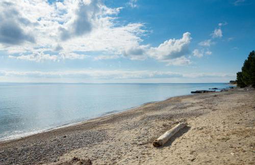 Vitamin Sea Beachfront Villa, Sithonia #FeelsLikeHome - Photo 34