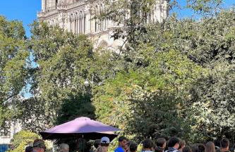 Serenity, Meditation at Notre Dame - Foto 34