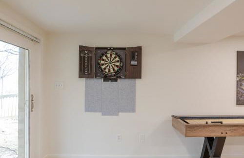 Large Luxury Home with Media Room and Game Room - 10 mins to Campus & Stadium - Foto 68