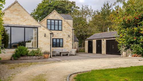 Spacious farmhouse with stunning valley views - Foto 2